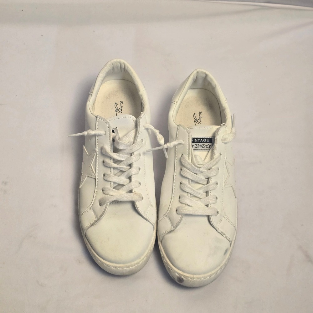 Vintage Havana Carla All White Star Low Top Sneakers Womens Size 9